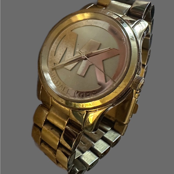 Michael Kors‎ oversize MK watch - Picture 1 of 7